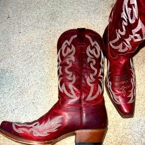 Red & White Shyanne Snip Toe Cowgirl Boots